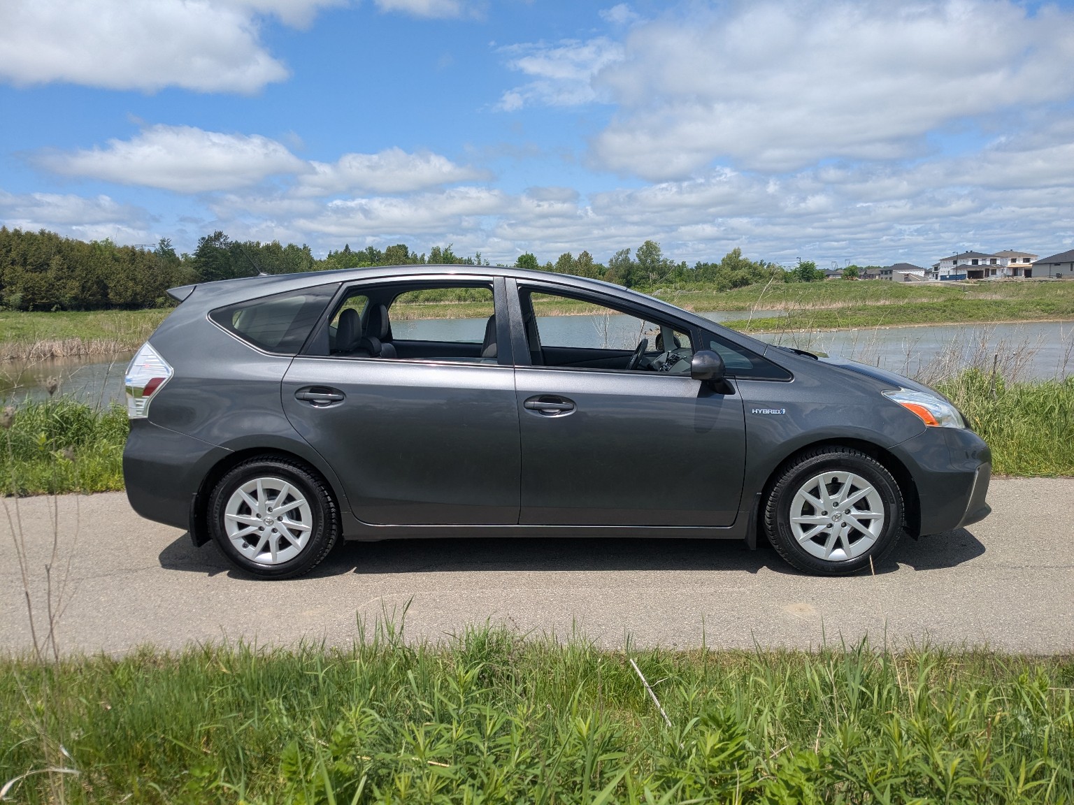 Grey Prius V